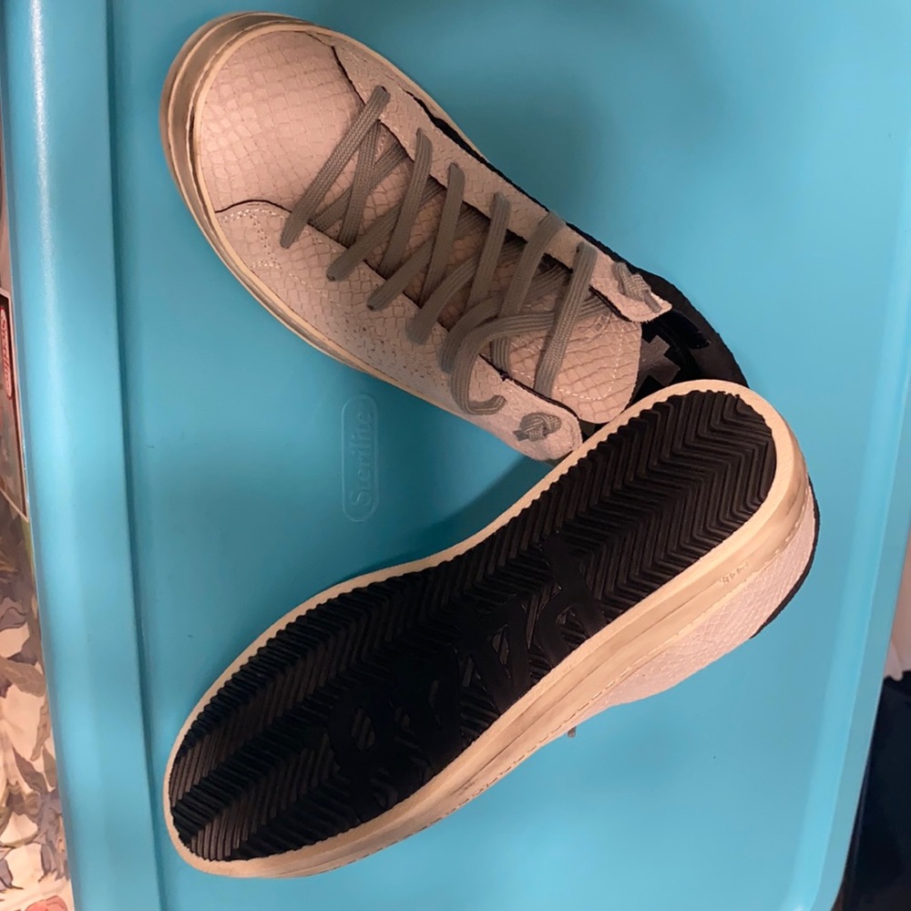 Never worn men’s P448s size 42